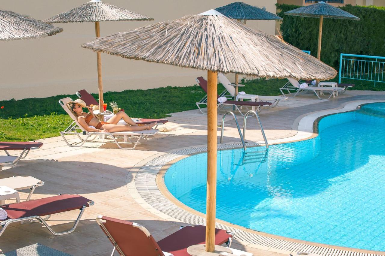 Summer Dream Hotel Polychrono Exterior photo